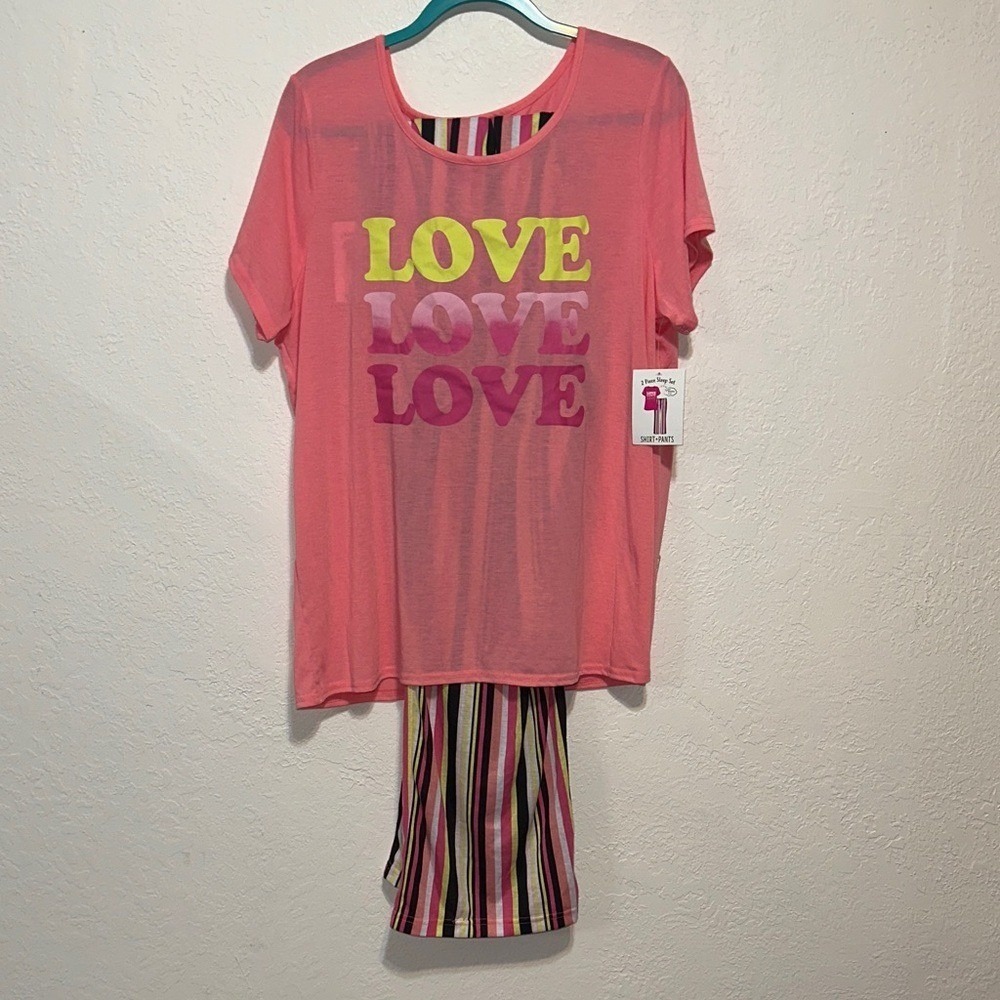 Bobbie Brooks Pink Love Graphic T-Shirt and Striped Pants Pajama Set 1X New